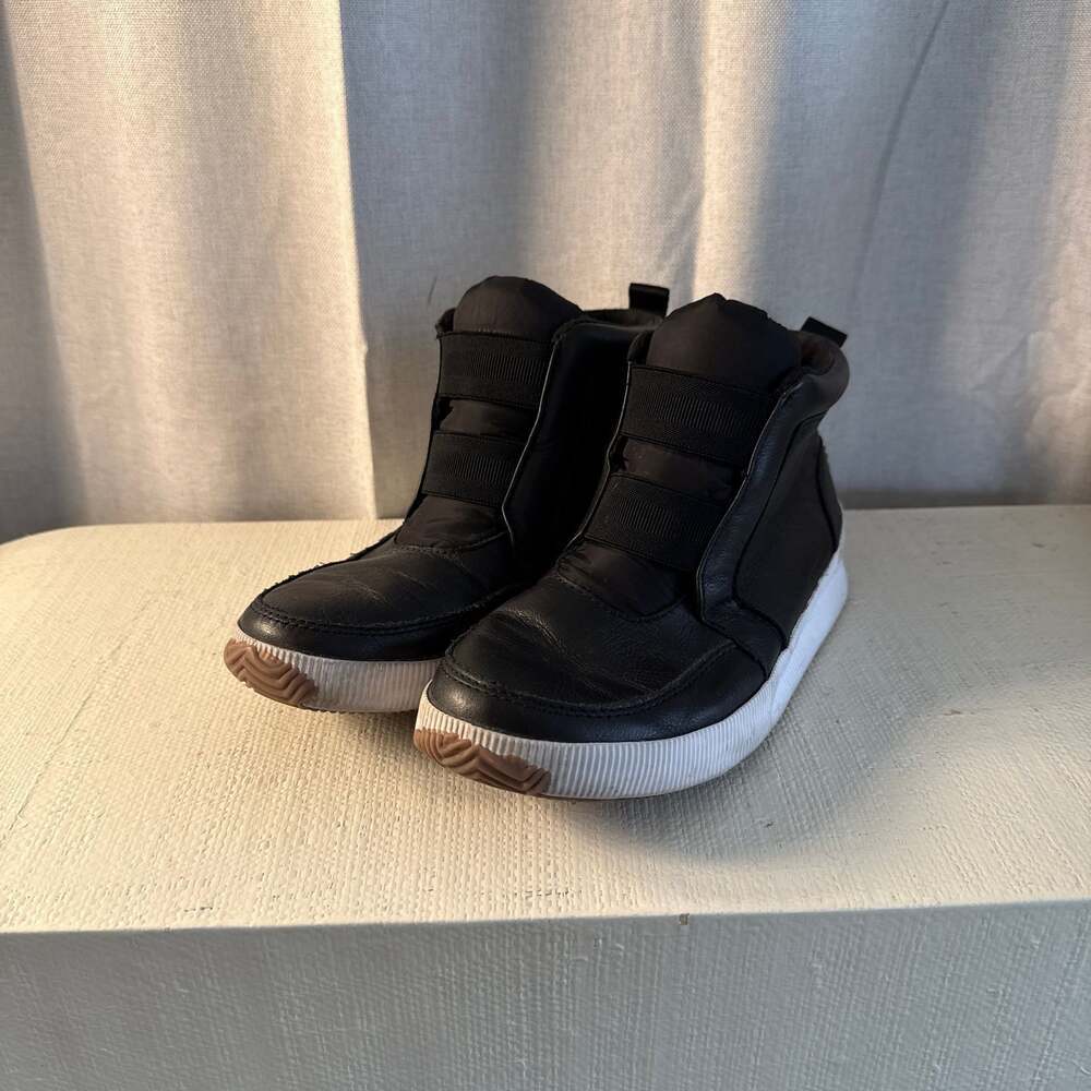 Sorel Out’N About Black Leather Boots Booties 8-8.5